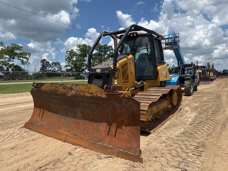 2022-caterpillar-d4-lgp-image-2