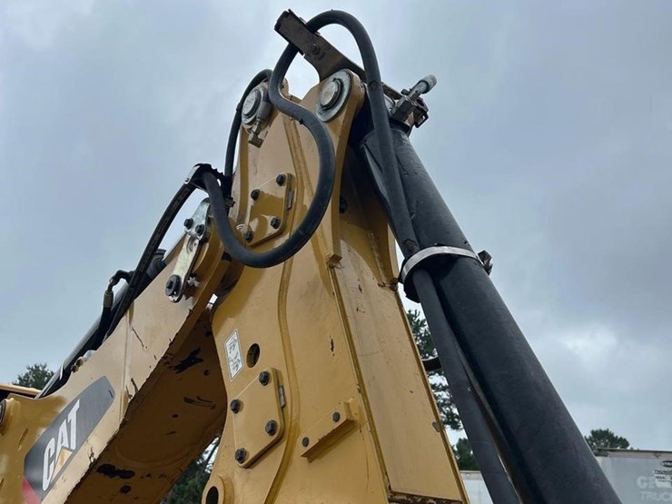 2018-caterpillar-420f2-it-image-30