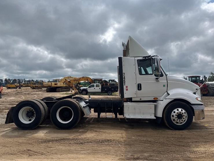 2016-international-prostar-image-5