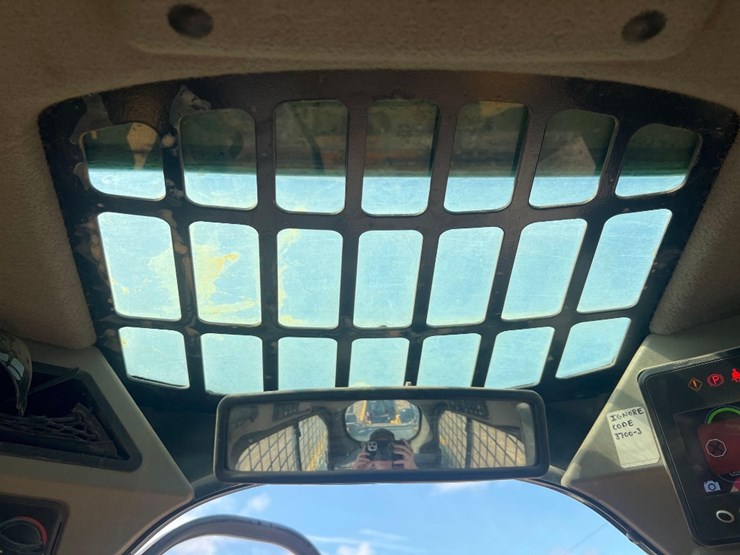 2015-caterpillar-299d-xhp-image-27