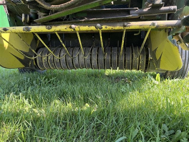 1990-john-deere-335-image-9