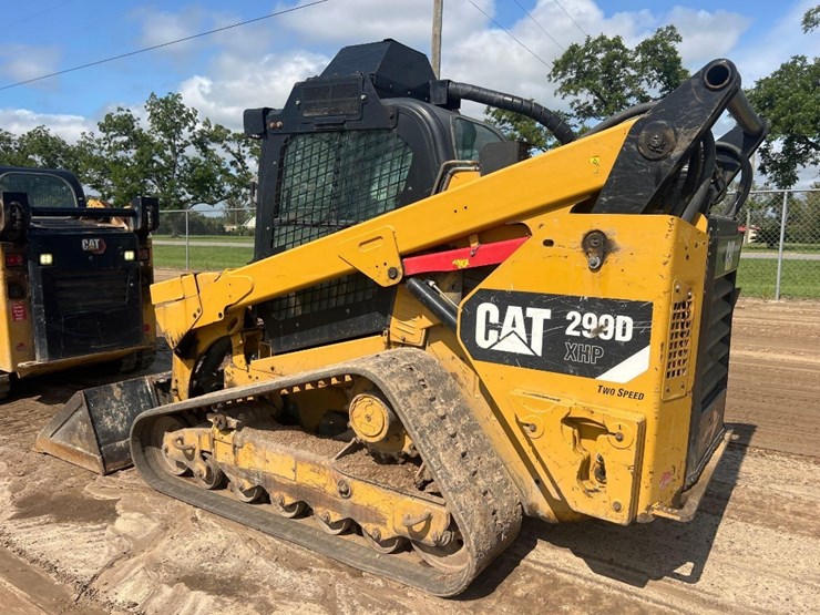 2015-caterpillar-299d-xhp-image-2