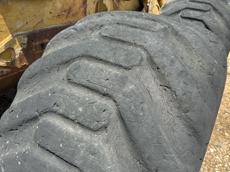 2008-caterpillar-574-image-33