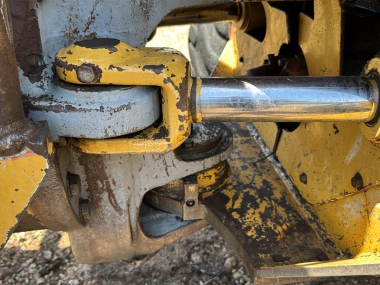 2008-caterpillar-574-image-69