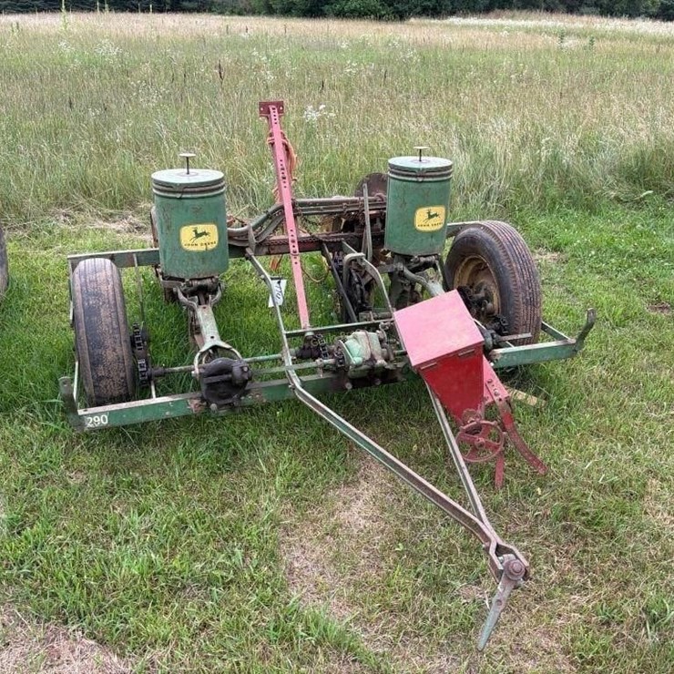 JOHN DEERE 2