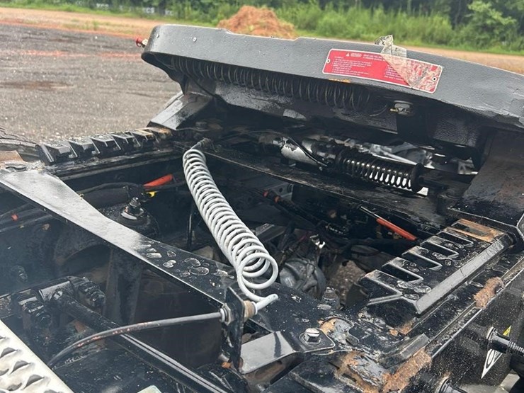 2018-peterbilt-567-image-12