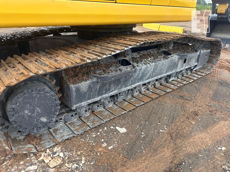 2022-komatsu-pc210-lc-11-image-24