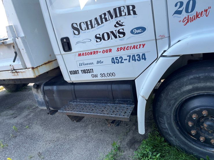 #1013-•-1992-freightliner-cummins-(has-mn-title)-image-24