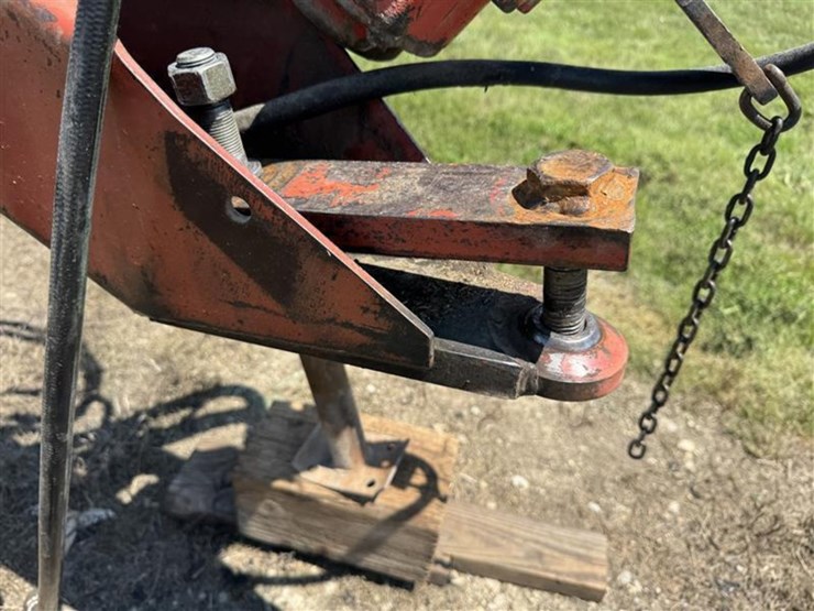 hesston-1010-image-17