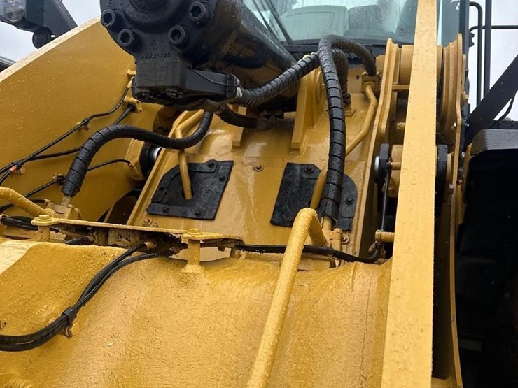 2020-caterpillar-962m-image-16