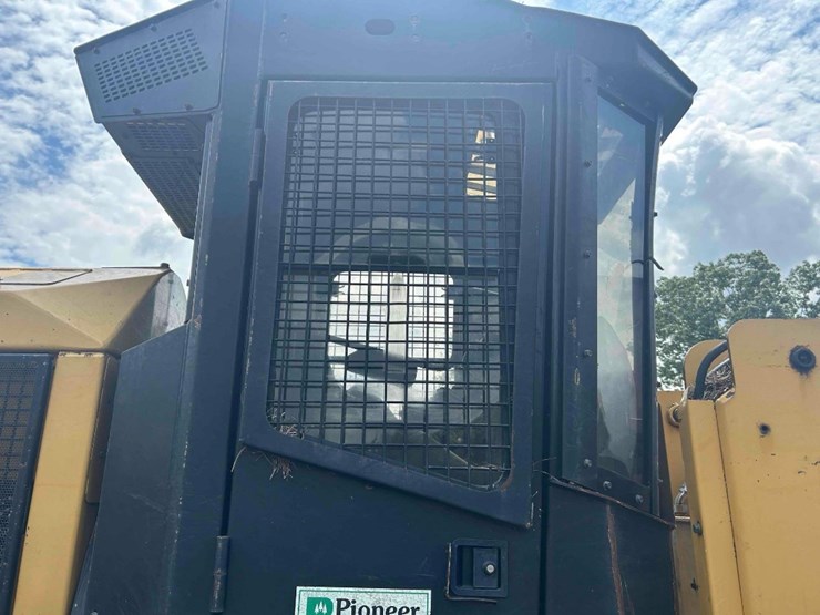 caterpillar-573-image-21