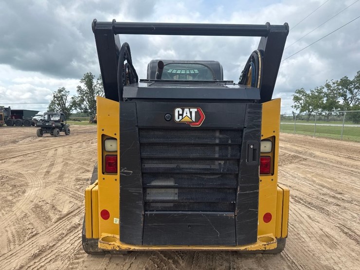 2022-caterpillar-299d3-image-7