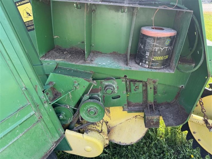 1990-john-deere-335-image-15