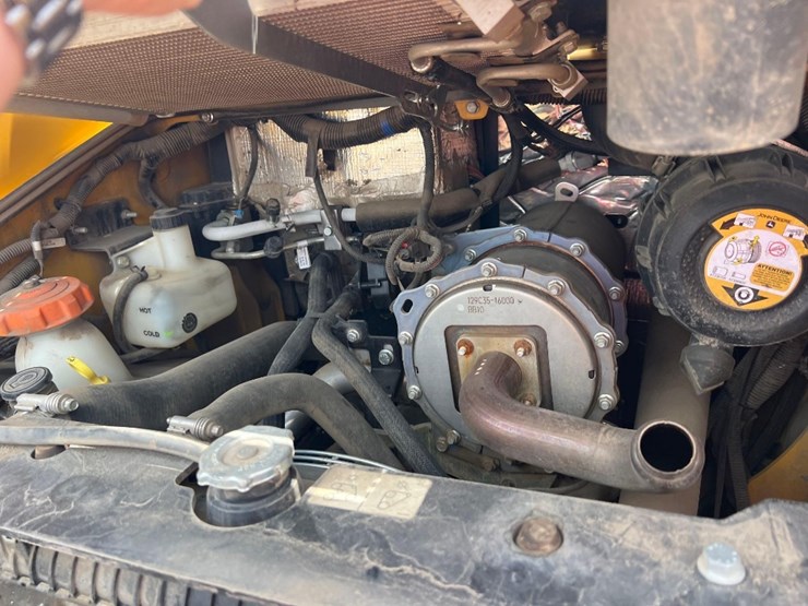 2023-deere-317g-image-16