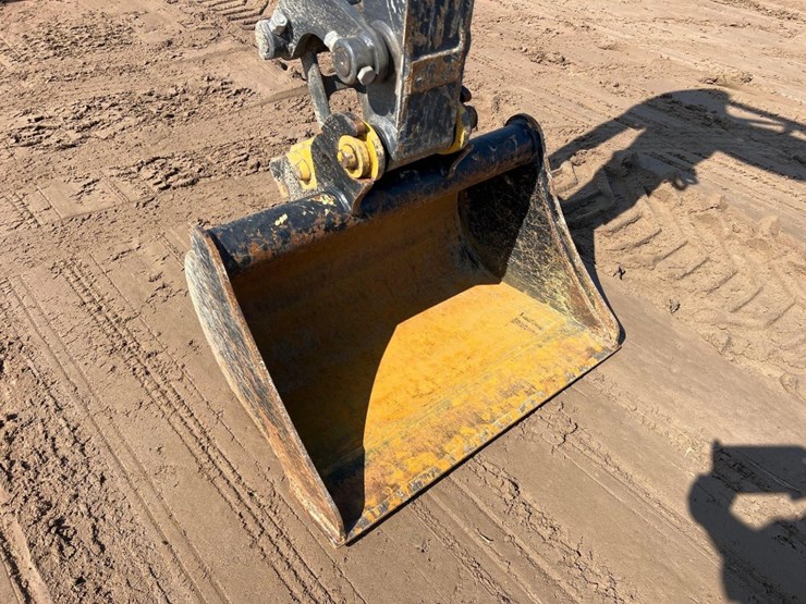 2023-deere-30g-image-19