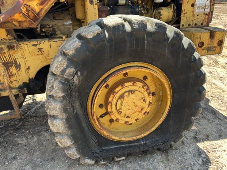 caterpillar-920-image-14