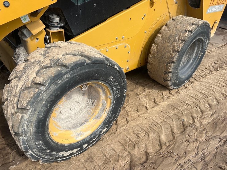 2022-caterpillar-272d3-image-12