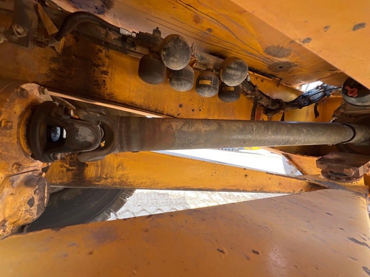 2012-volvo-a40f-image-19