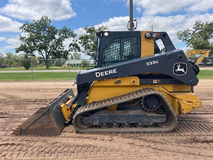 2020-deere-333g-image-1