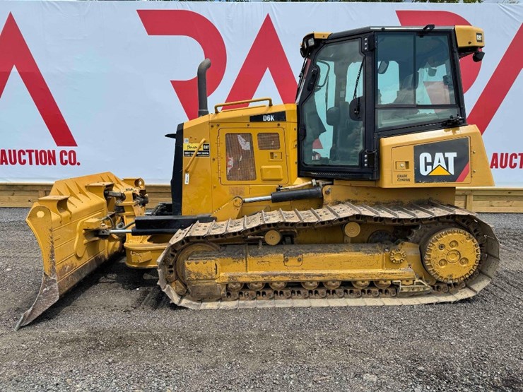 2016-caterpillar-d6k-image-1