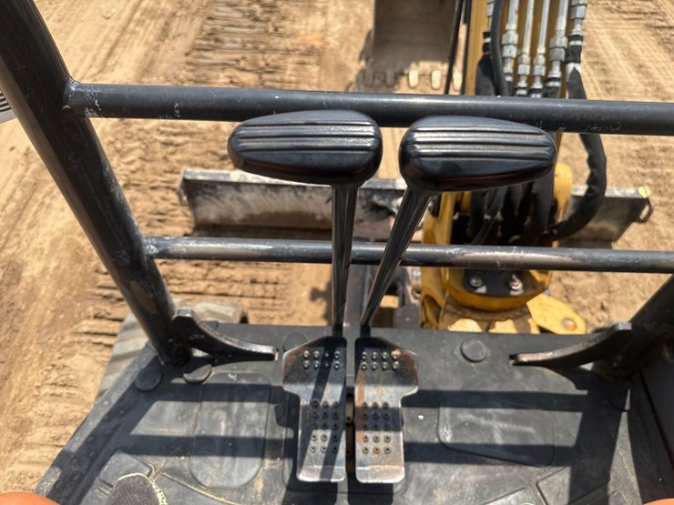 2014-caterpillar-304e-cr-image-26