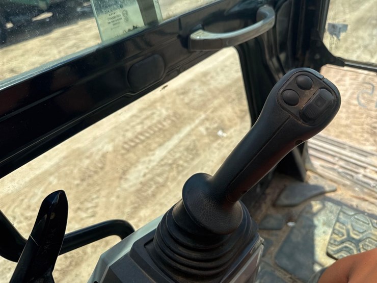2014-caterpillar-336fl-image-39