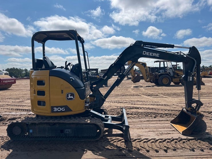2023-deere-30g-image-5