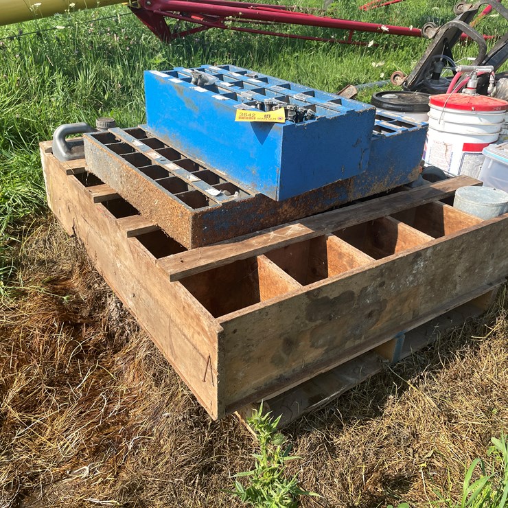 #3642 • Parts and Bolts Bins