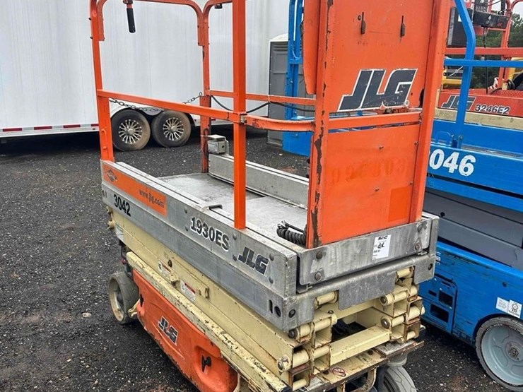 2007-jlg-1930es-image-2