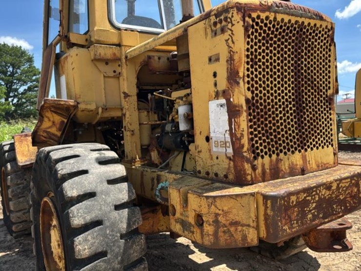 caterpillar-920-image-22