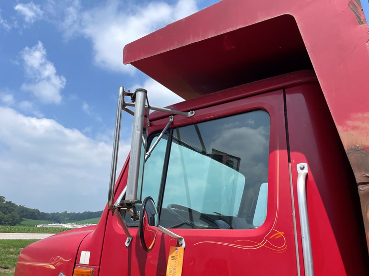 #1012-•-1993-international-dump-truck-(has-wi-title)-image-65