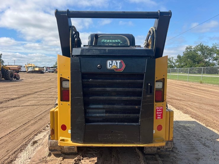 2023-caterpillar-299d3-image-3