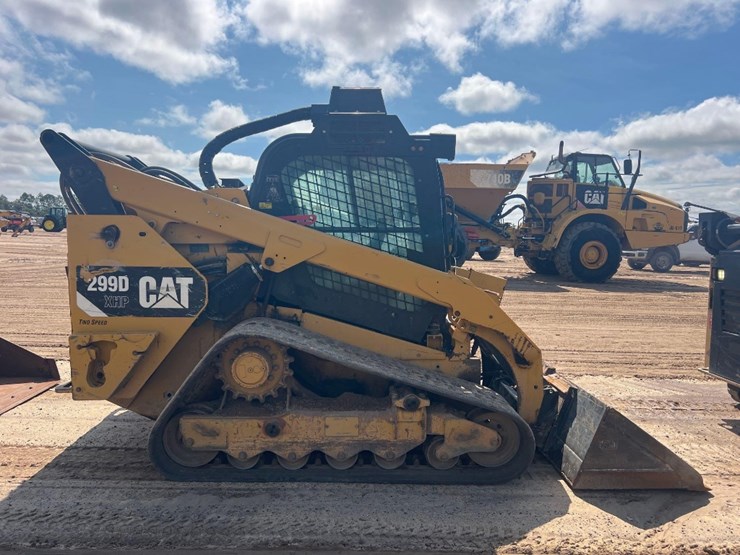 2015-caterpillar-299d-xhp-image-5