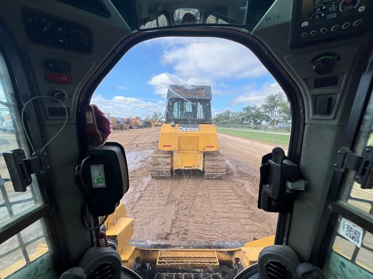 2023-caterpillar-299d3-xe-image-34
