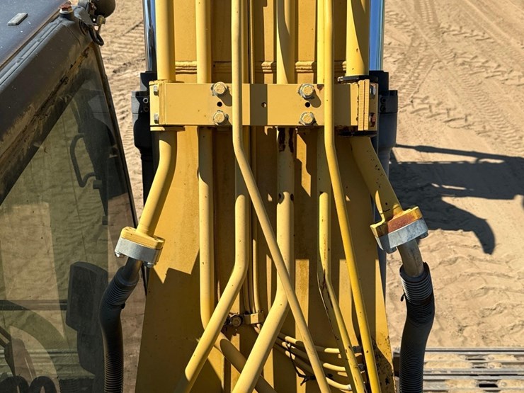 2012-caterpillar-320el-image-41