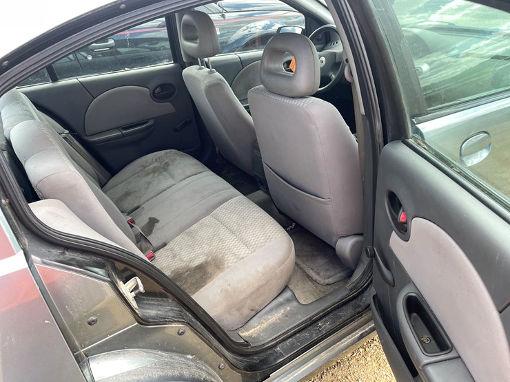 #1044-•-2006-saturn-ion-(has-mn-title)-image-16