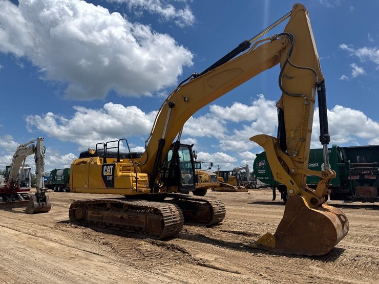 2015-caterpillar-336fl-image-4
