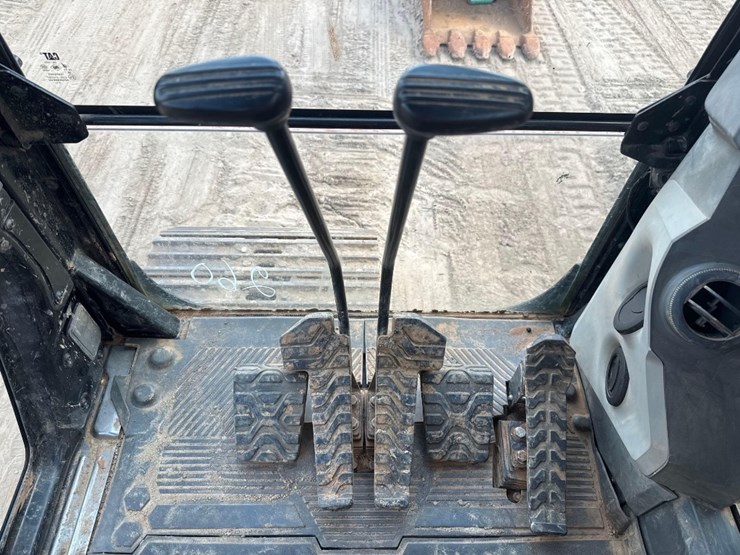 caterpillar-320gc-image-35