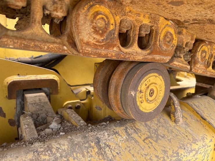 2022-caterpillar-d4-lgp-image-22