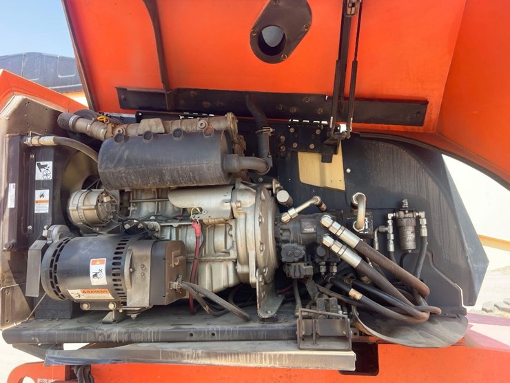 2008-jlg-600s-image-20