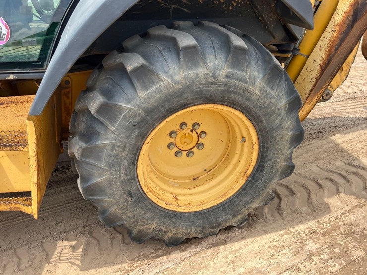 2004-deere-310sg-image-10