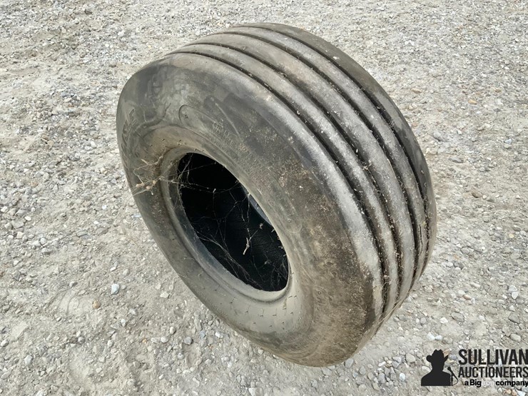 carlisle-12.5l-15-implement-tire-image-5