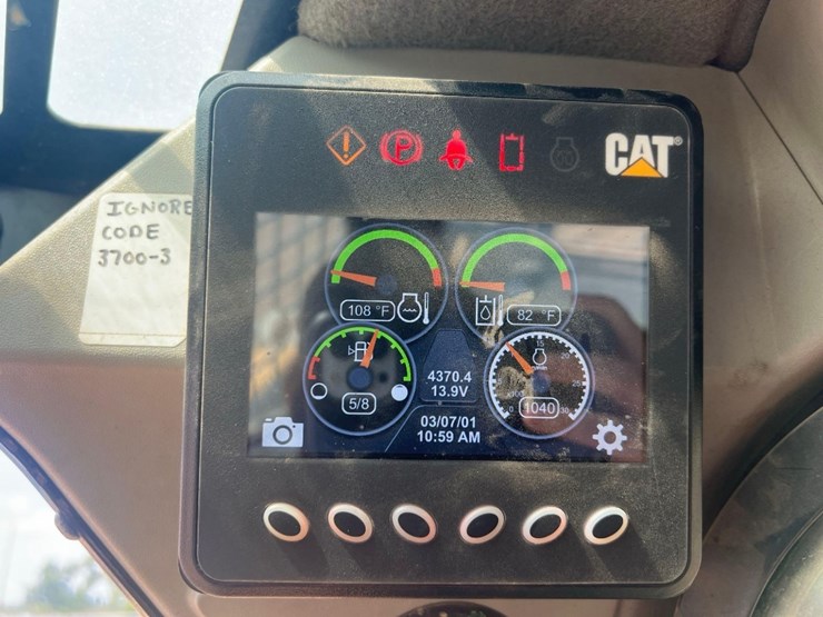 2015-caterpillar-299d-xhp-image-30