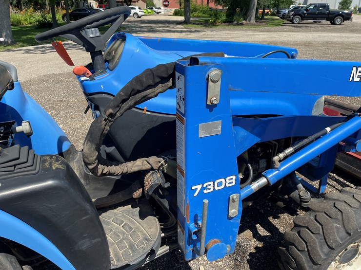 new-holland-tc33d-image-17