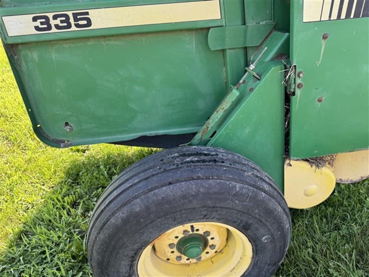 1990-john-deere-335-image-24