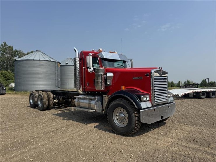 2012-kenworth-w900-image-7