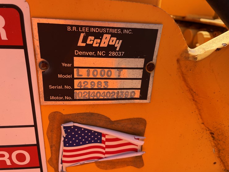 2004-leeboy-1000d-image-16