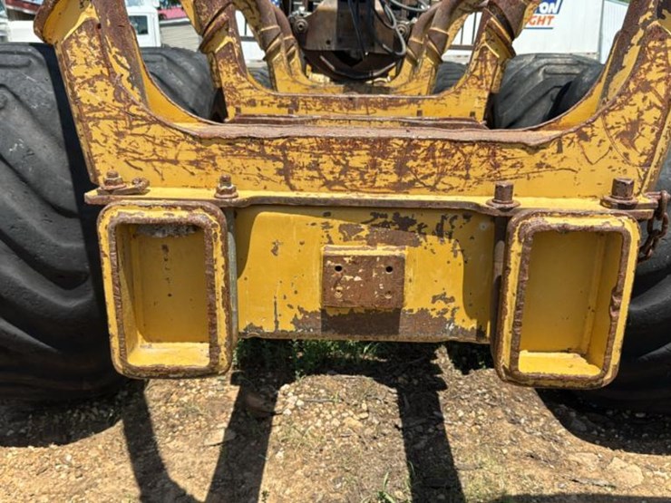 2008-caterpillar-574-image-27