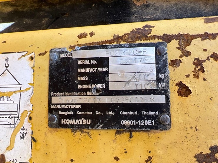 komatsu-pc200-lc-8-image-15