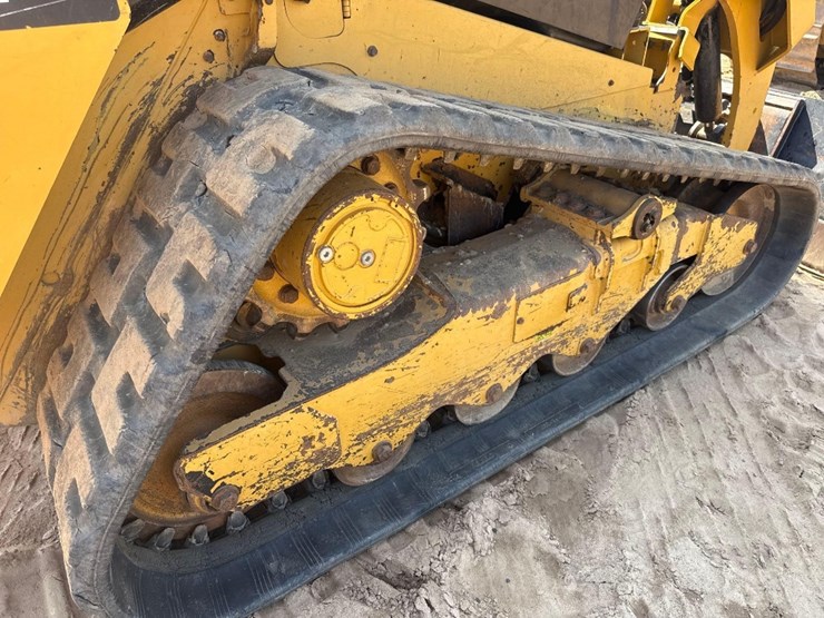 caterpillar-259d-image-13